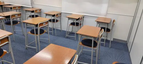 机の間を十分に空けているので自習も安心です！
